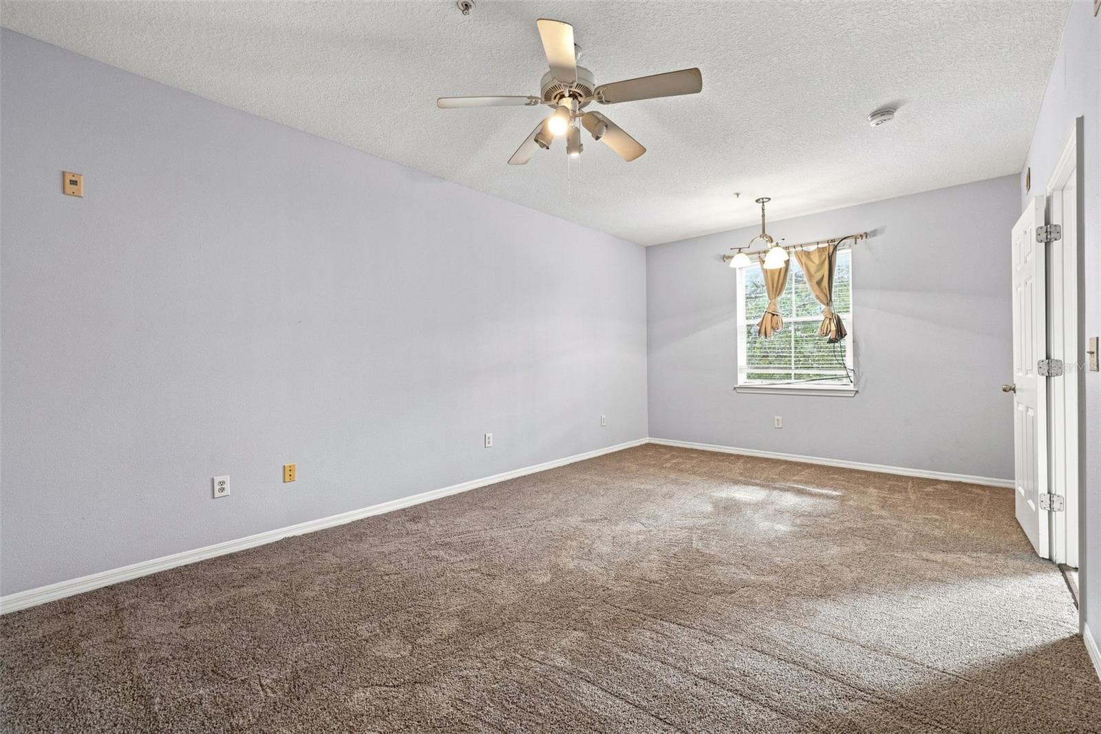 2010 E PALM AVE #14320 — photo 17