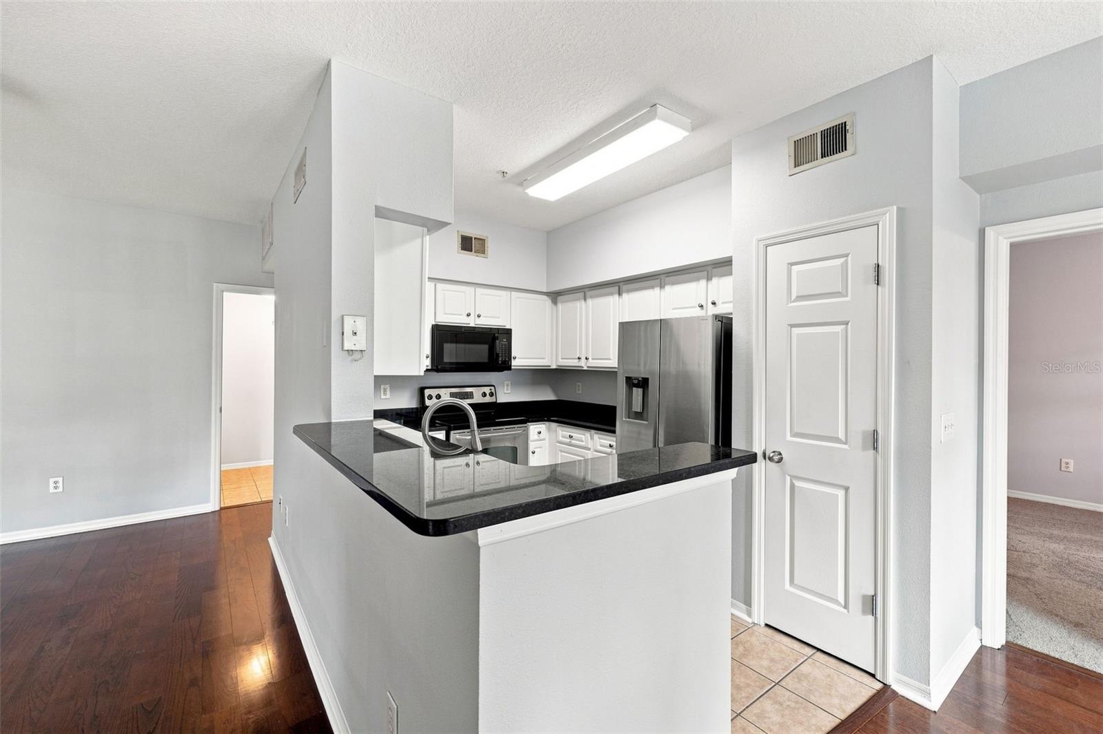 2010 E PALM AVE #14320 — photo 11
