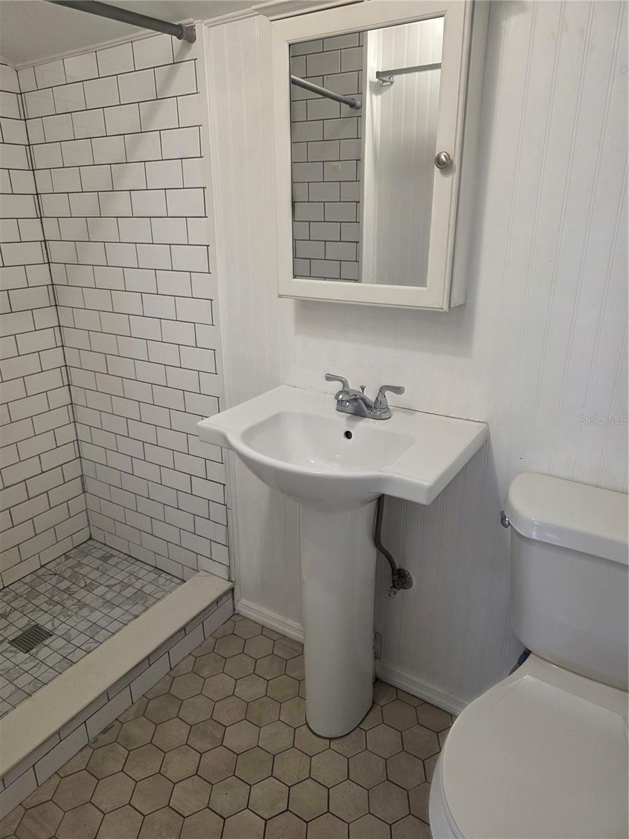 212 W BEACH PL #4 — photo 6