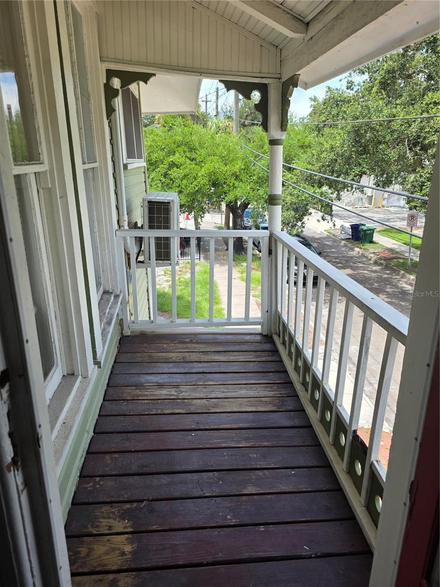 212 W BEACH PL #4 — photo 3