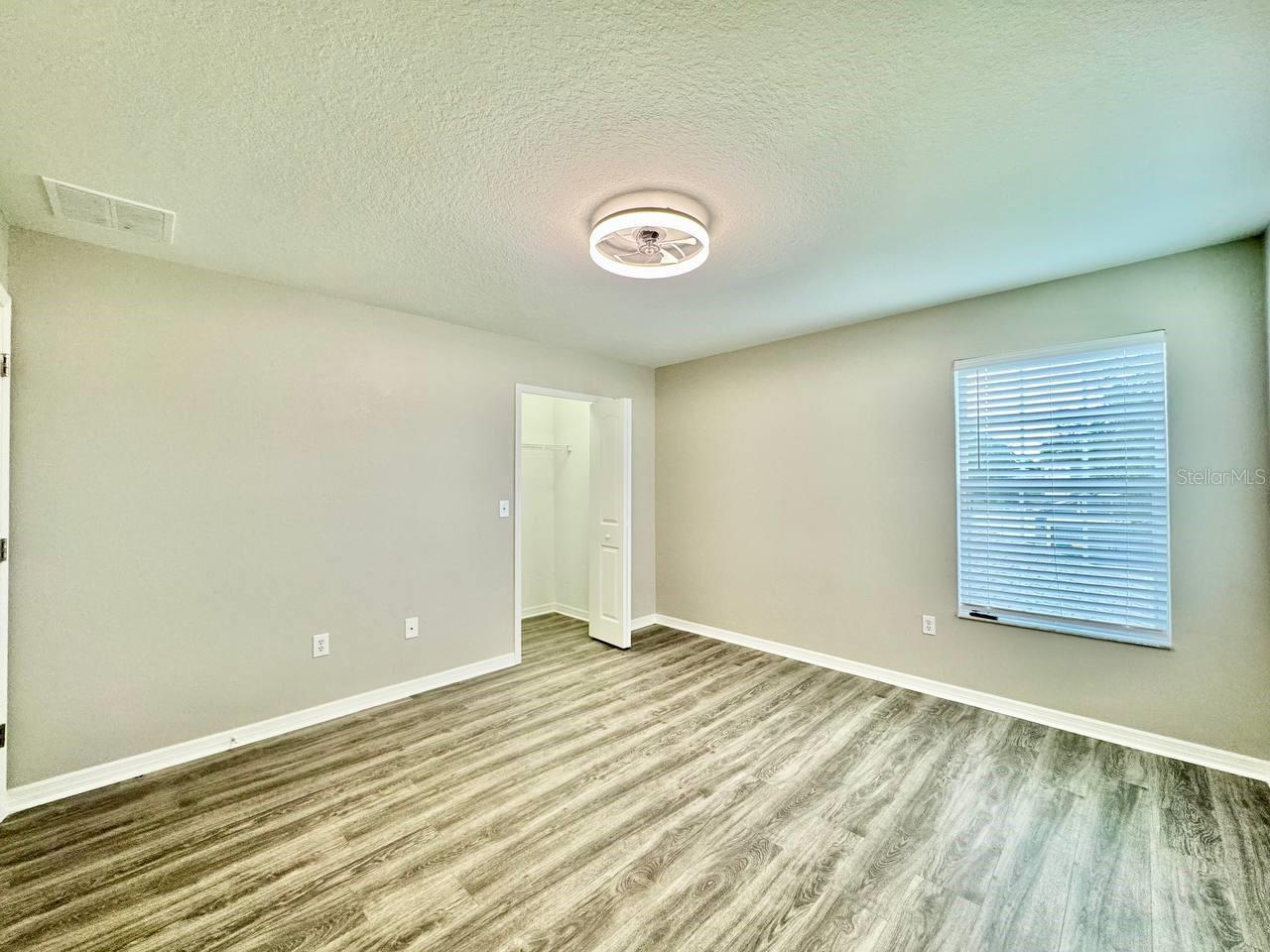 12534 CHENWOOD AVE — photo 34