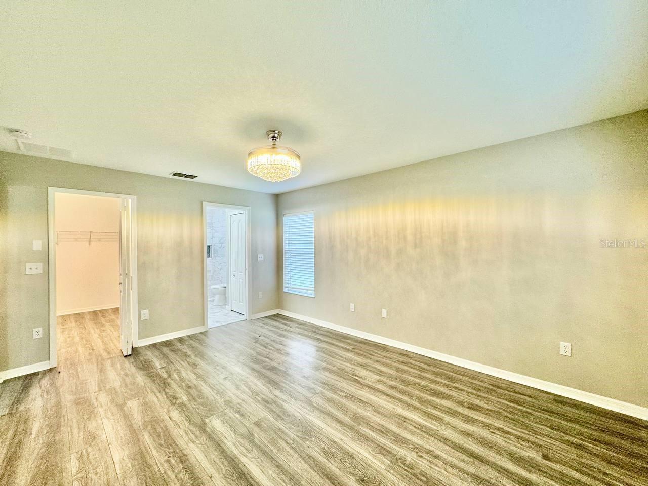 12534 CHENWOOD AVE — photo 11