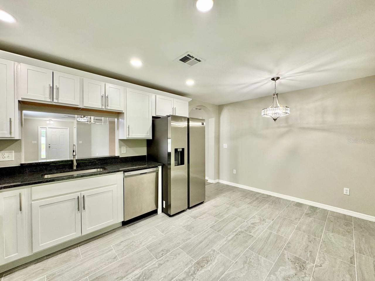 12534 CHENWOOD AVE — photo 8