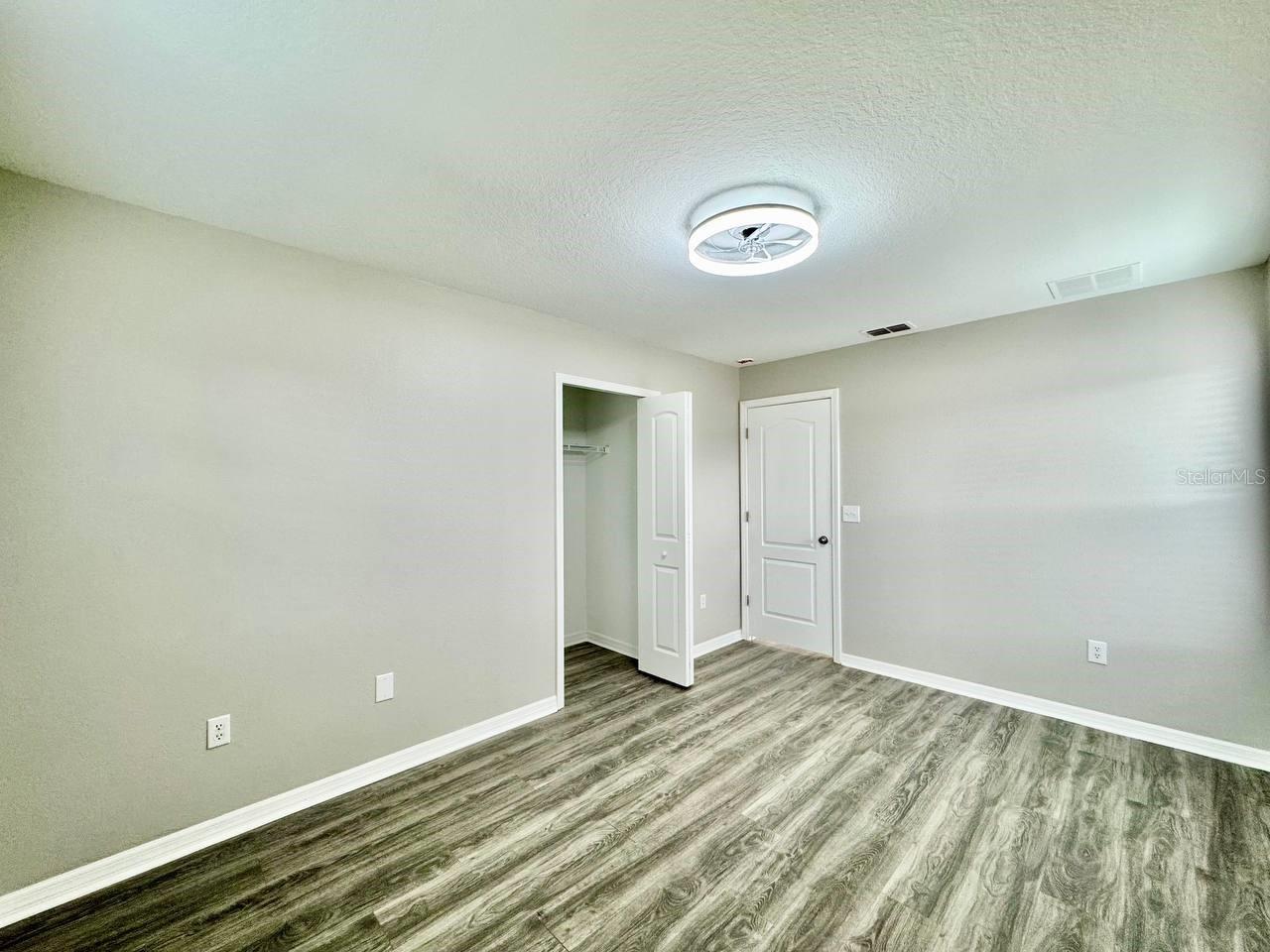 12534 CHENWOOD AVE — photo 24