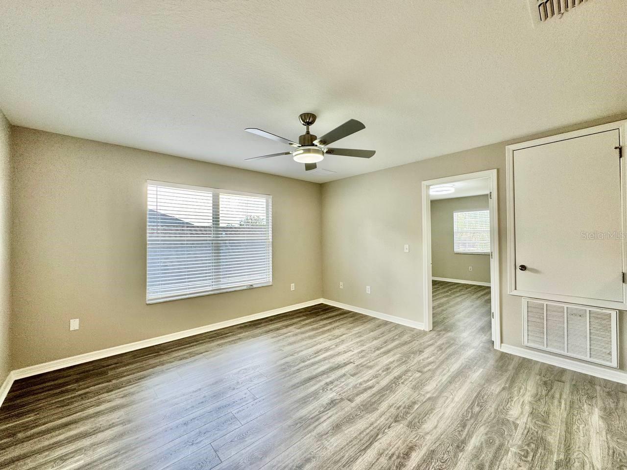 12534 CHENWOOD AVE — photo 19