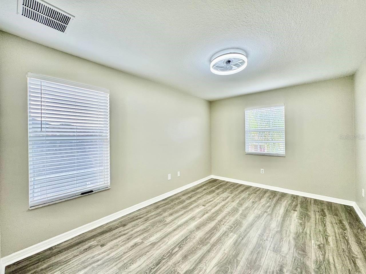 12534 CHENWOOD AVE — photo 22