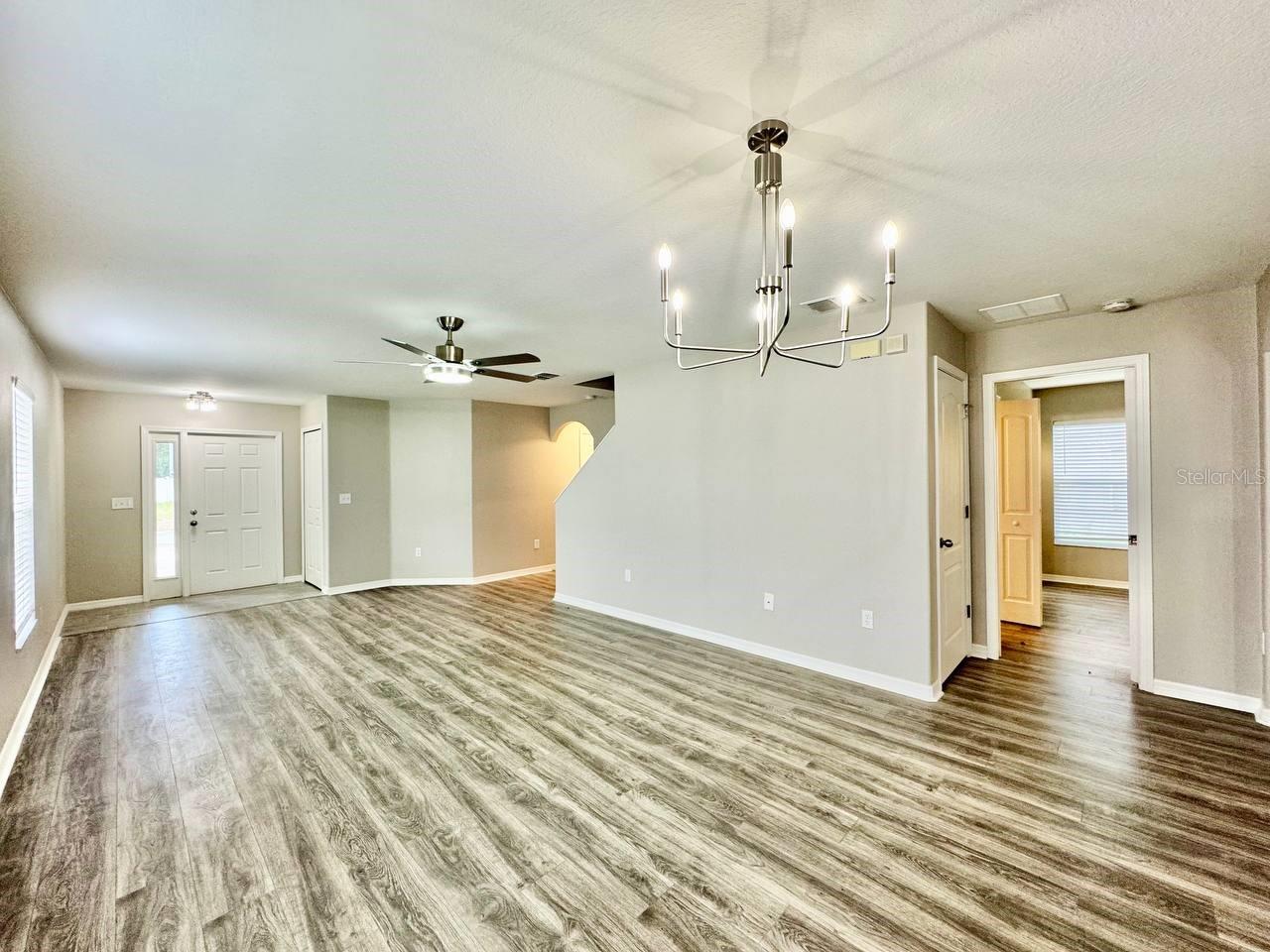 12534 CHENWOOD AVE — photo 6