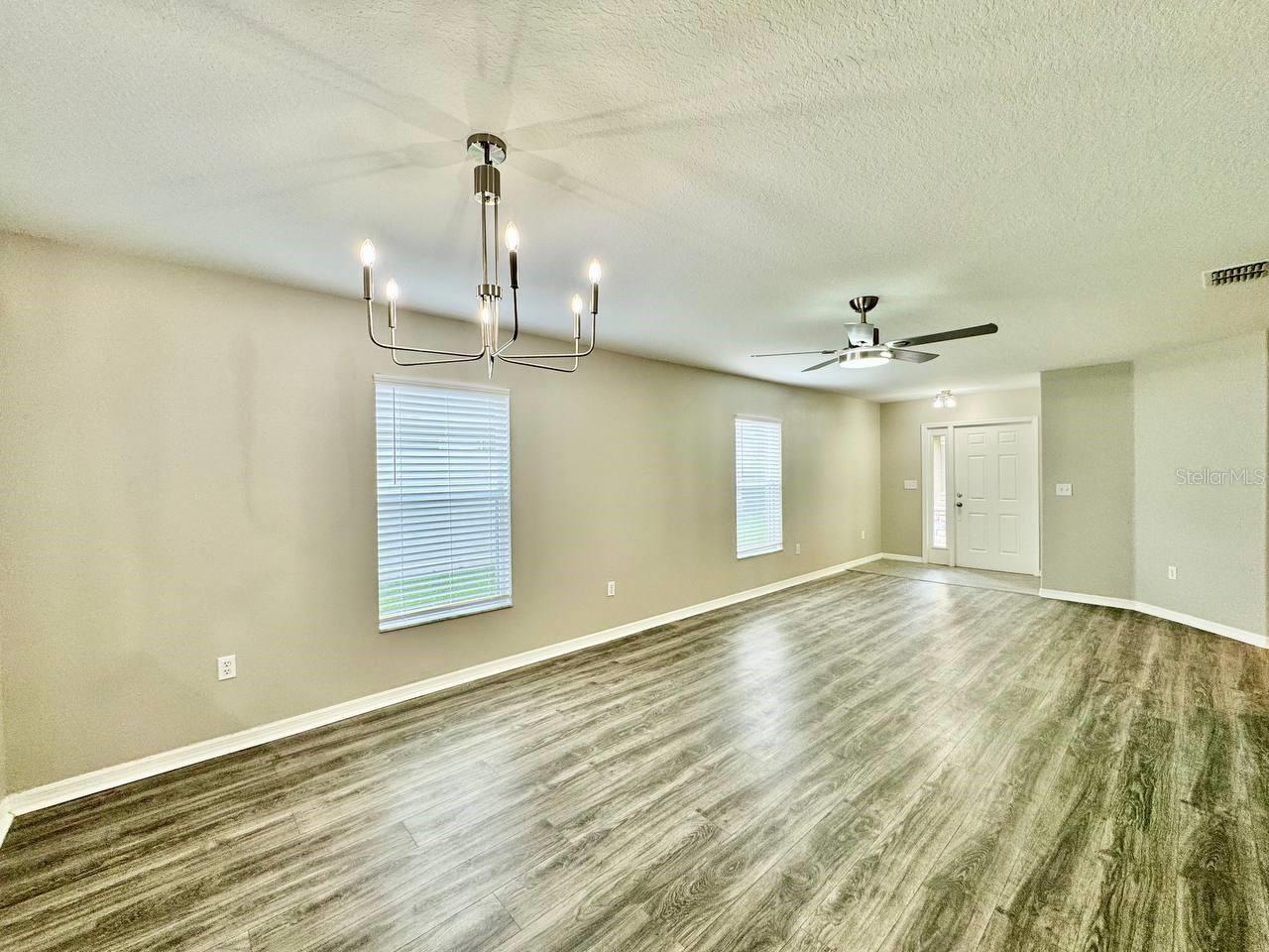 12534 CHENWOOD AVE — photo 5