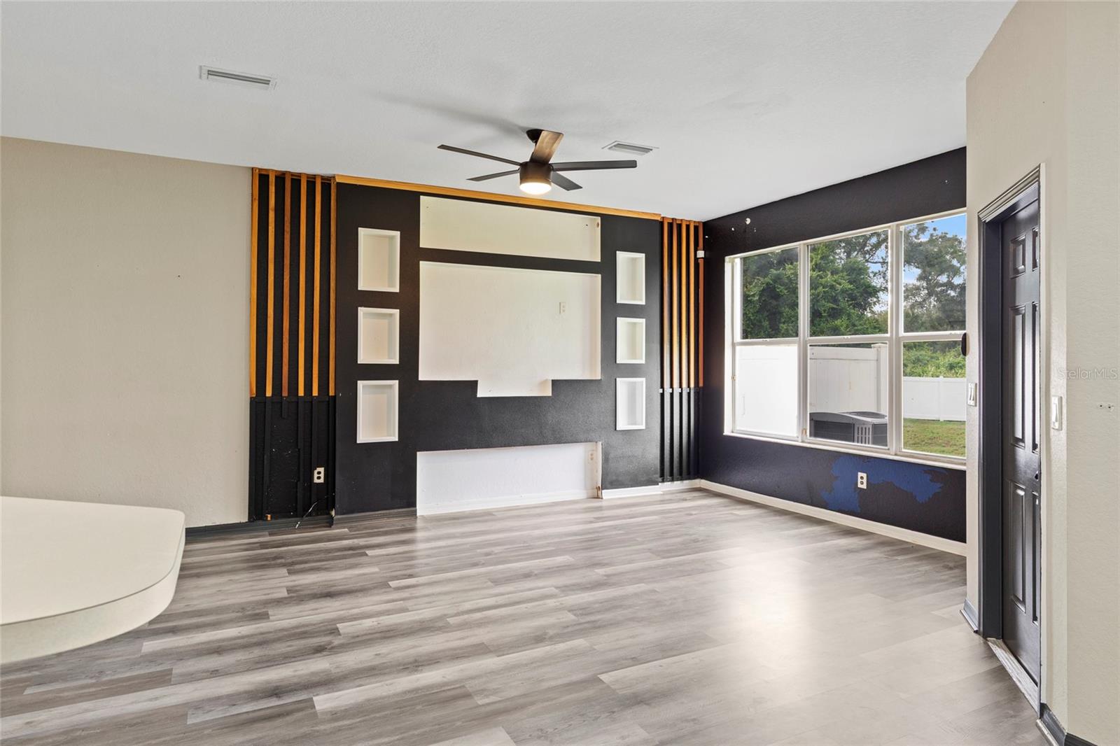 1522 SUMMERGATE DR — photo 8