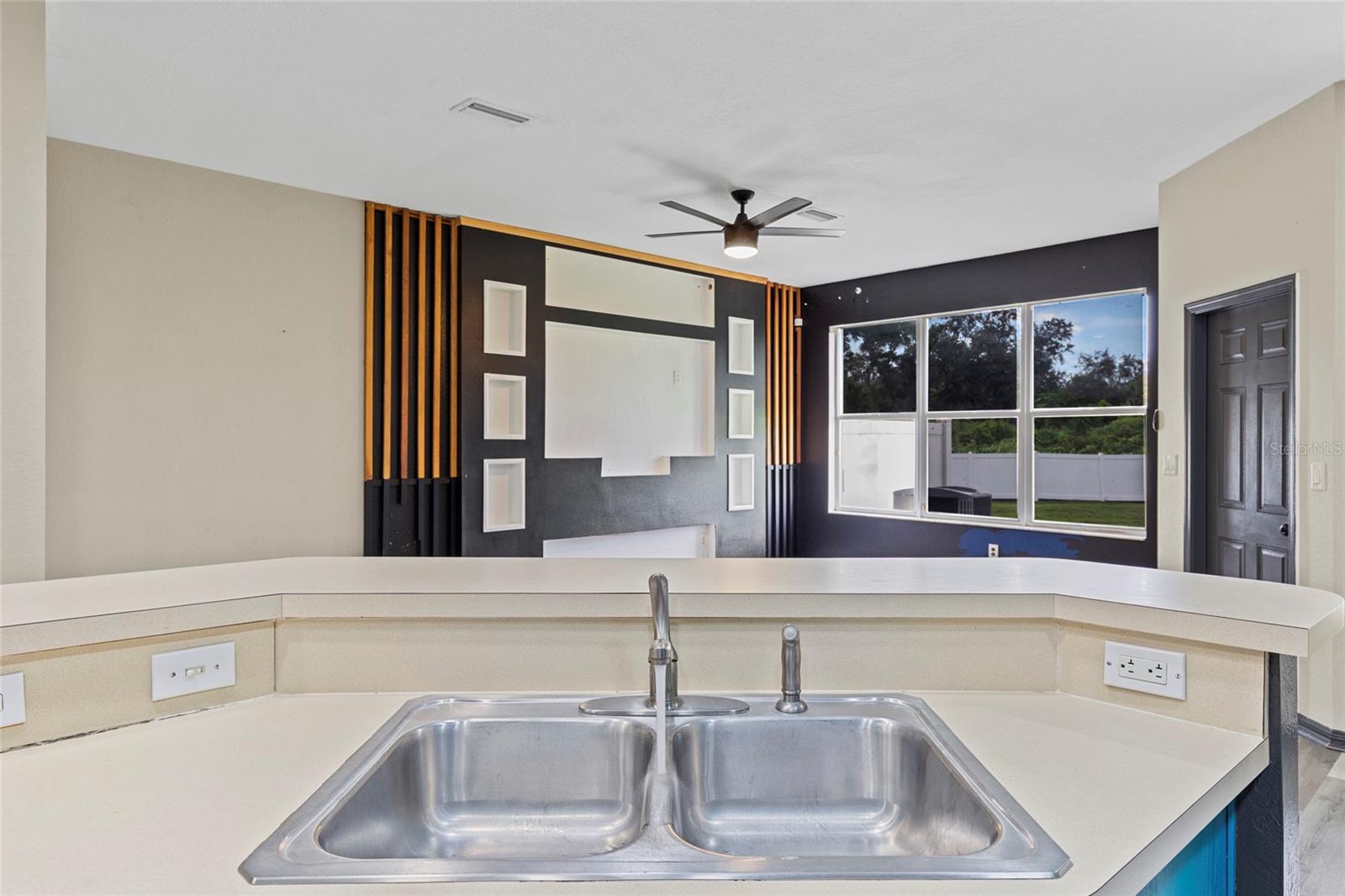 1522 SUMMERGATE DR — photo 13