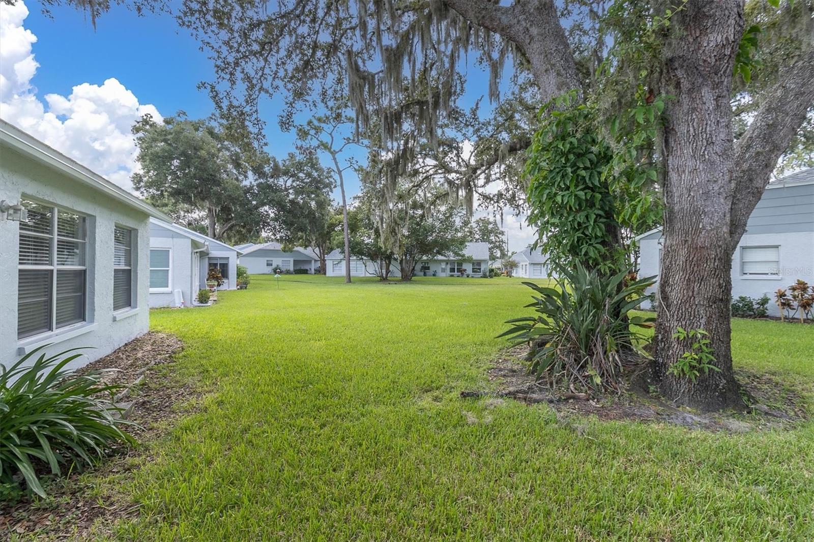 9528 BUNKER HILL CT — photo 27