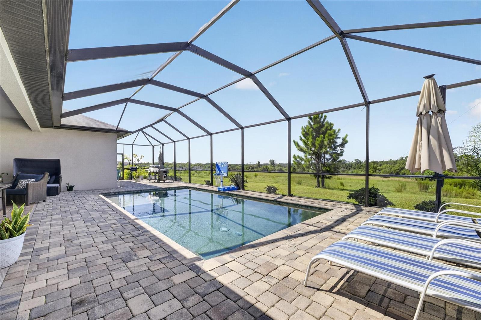 5218 LAKE VENICE DR — photo 17
