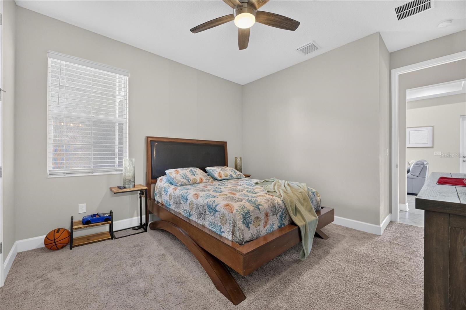 5218 LAKE VENICE DR — photo 35