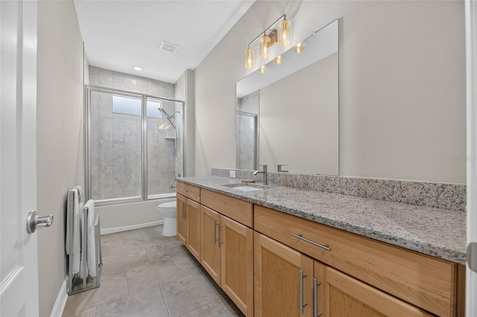 5218 LAKE VENICE DR — photo 42