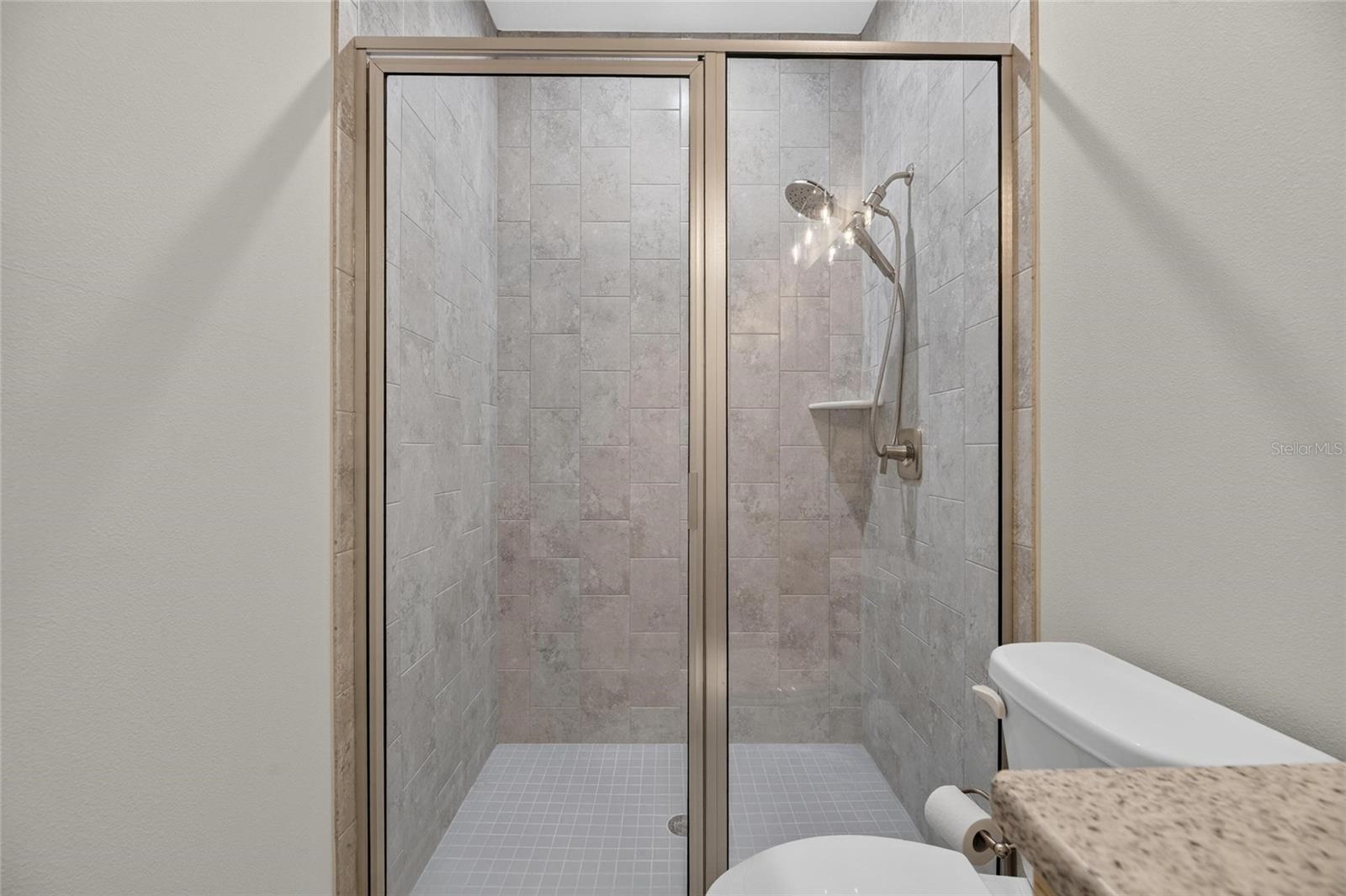 5218 LAKE VENICE DR — photo 38