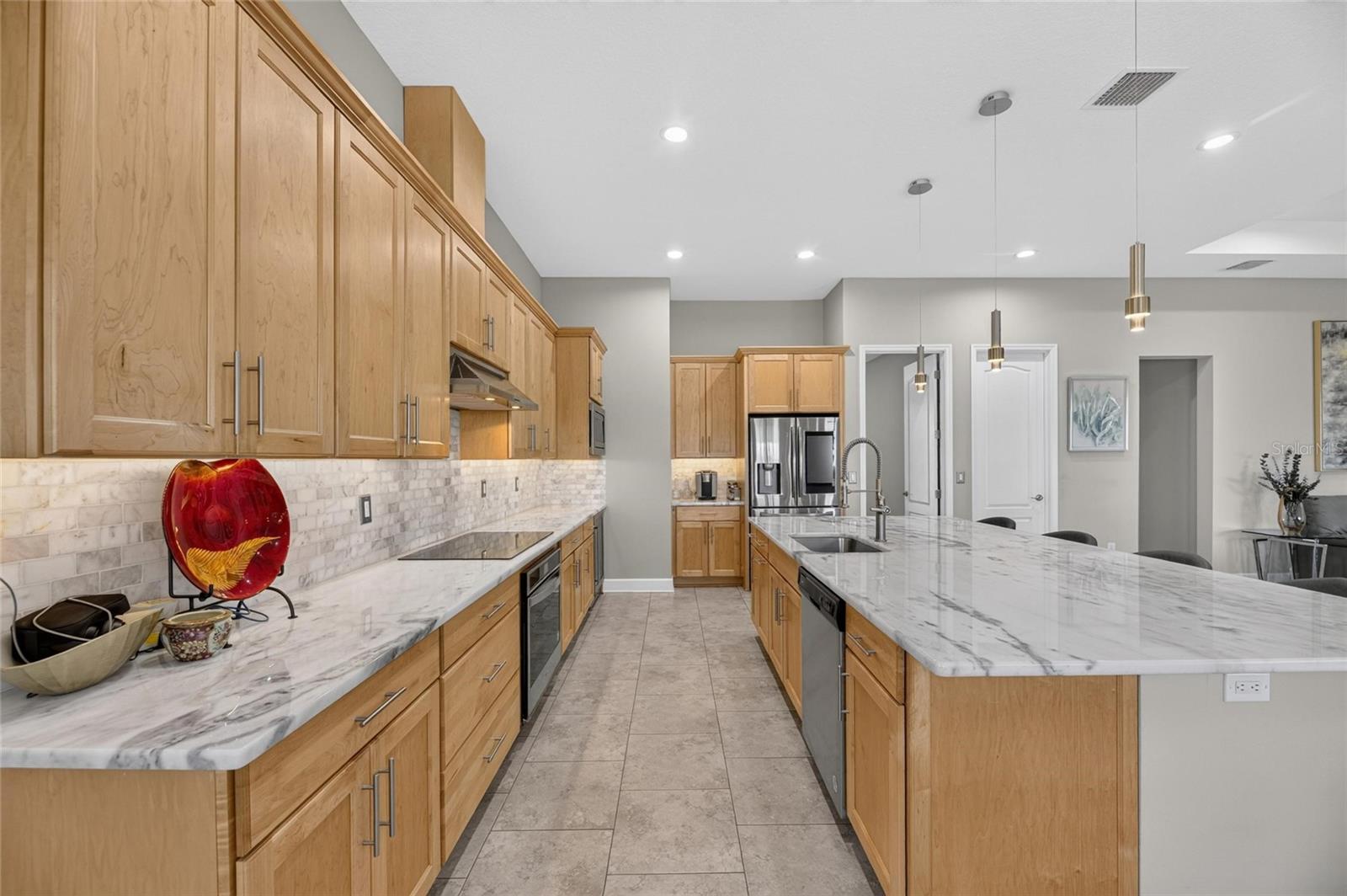 5218 LAKE VENICE DR — photo 7