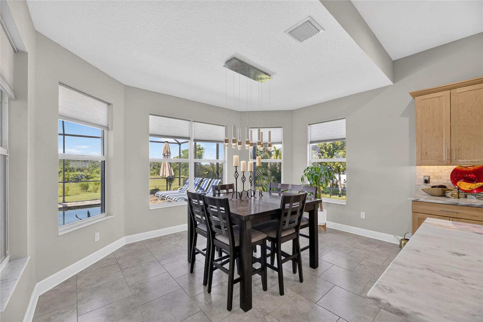 5218 LAKE VENICE DR — photo 11