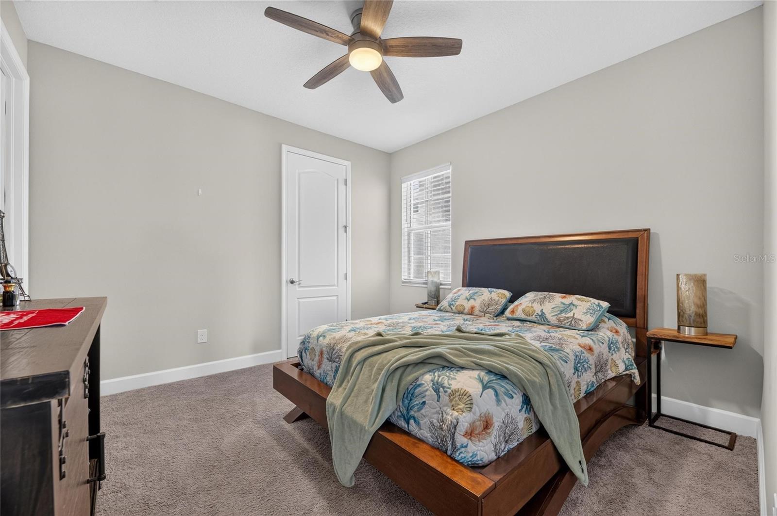5218 LAKE VENICE DR — photo 34