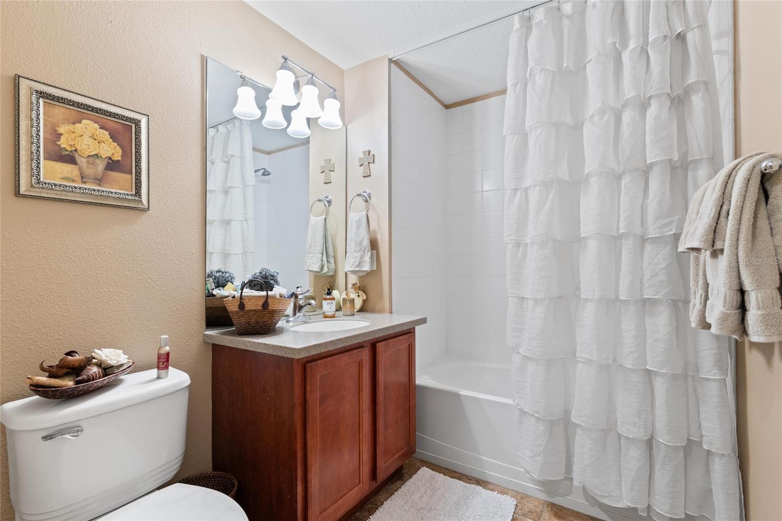 2061 CARRIAGE LN #104 — photo 17