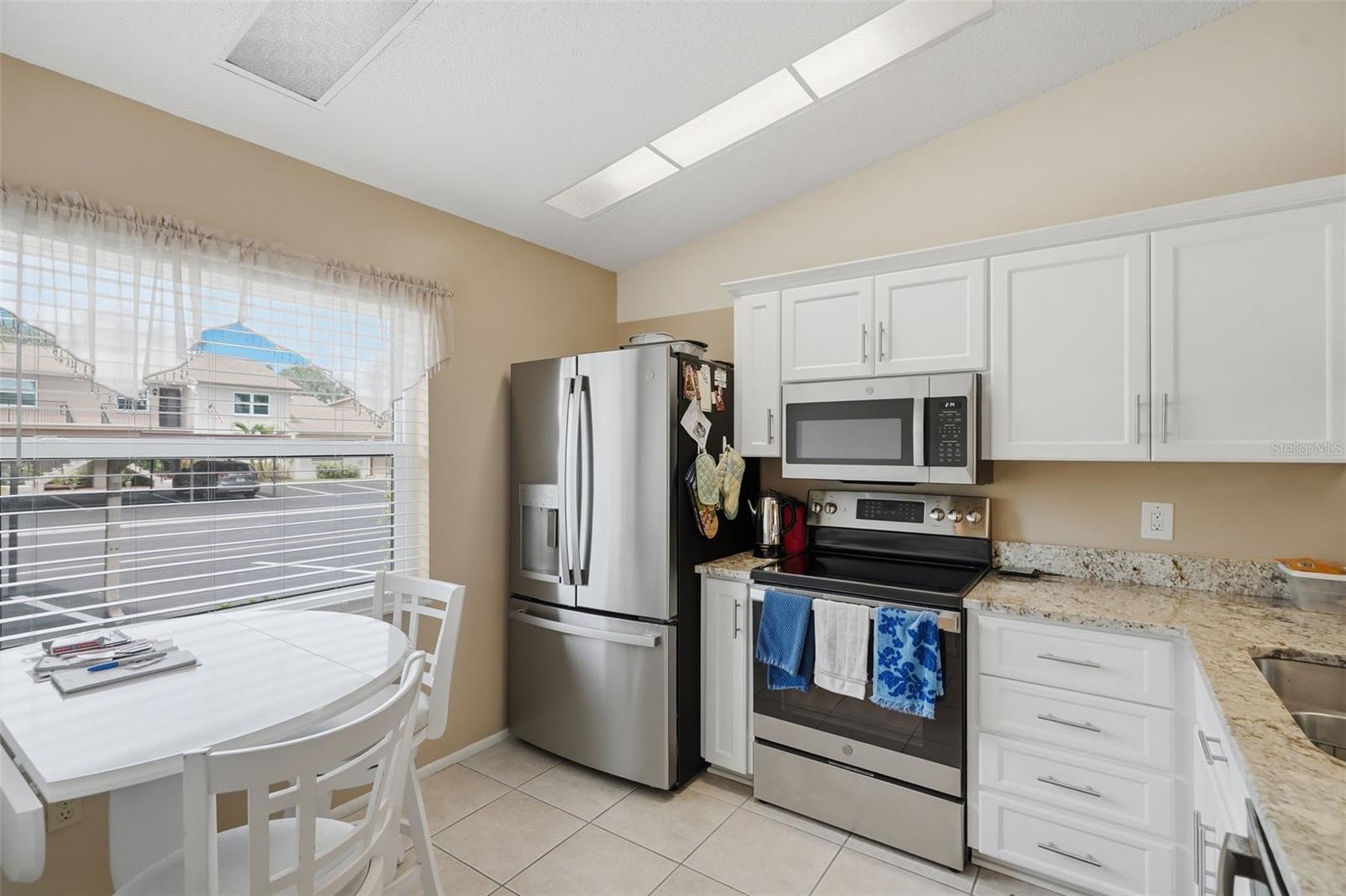 3828 SAILMAKER LN — photo 5