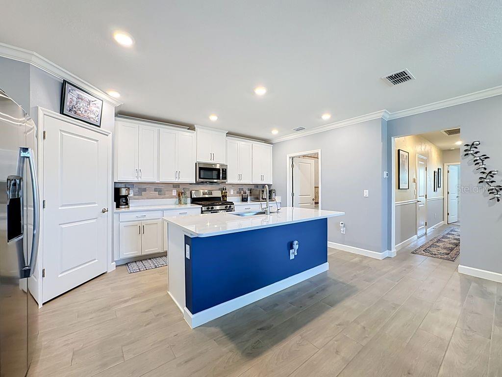 17255 HOLLY WELL AVE — photo 25
