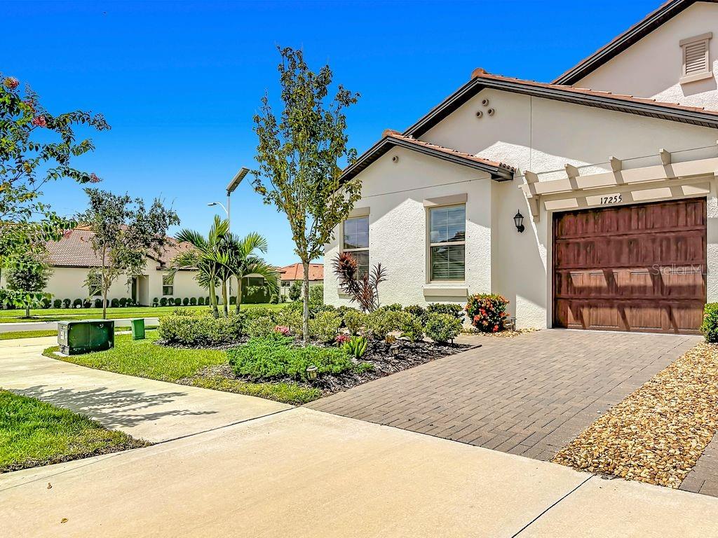 17255 HOLLY WELL AVE — photo 4