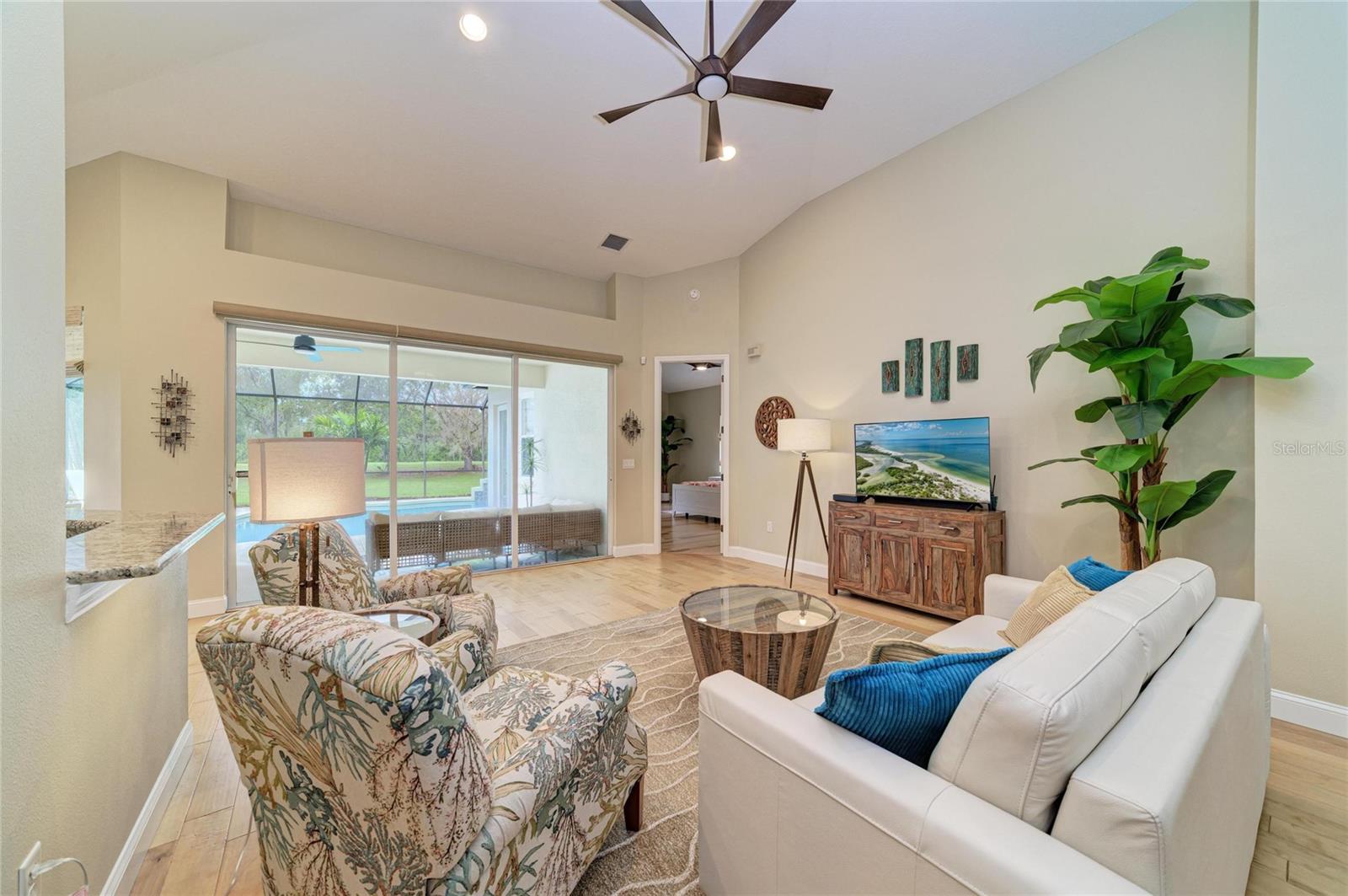 6690 TAILFEATHER WAY — photo 9