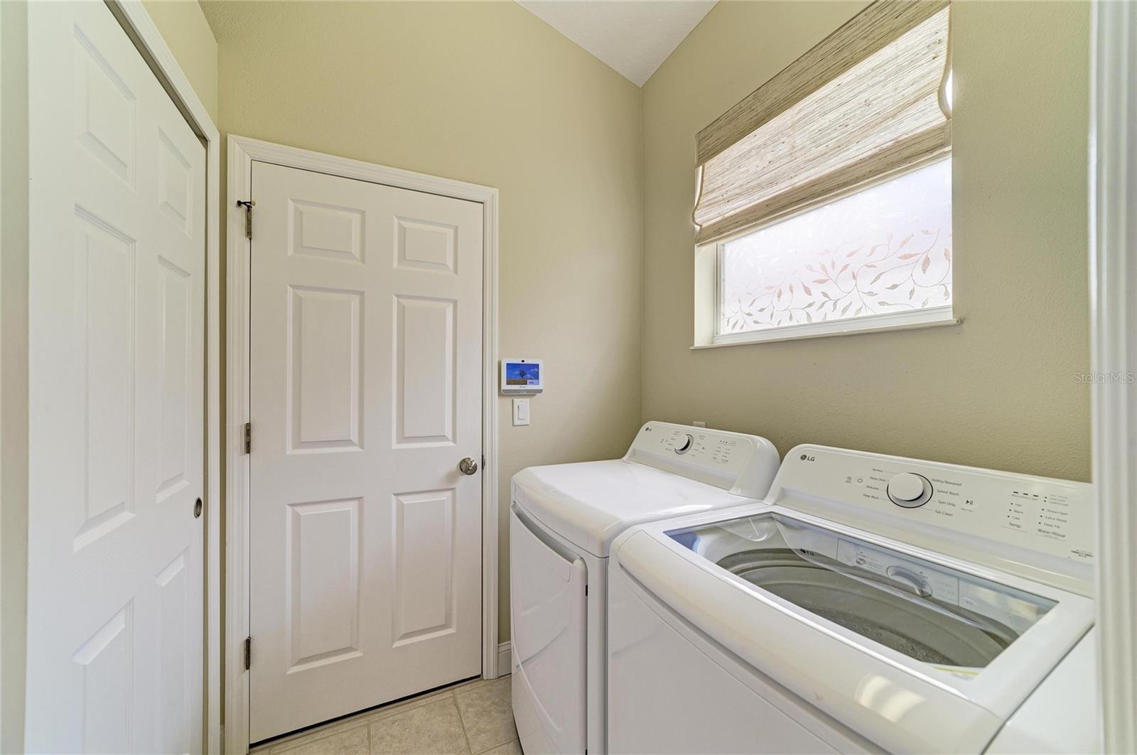 6690 TAILFEATHER WAY — photo 17