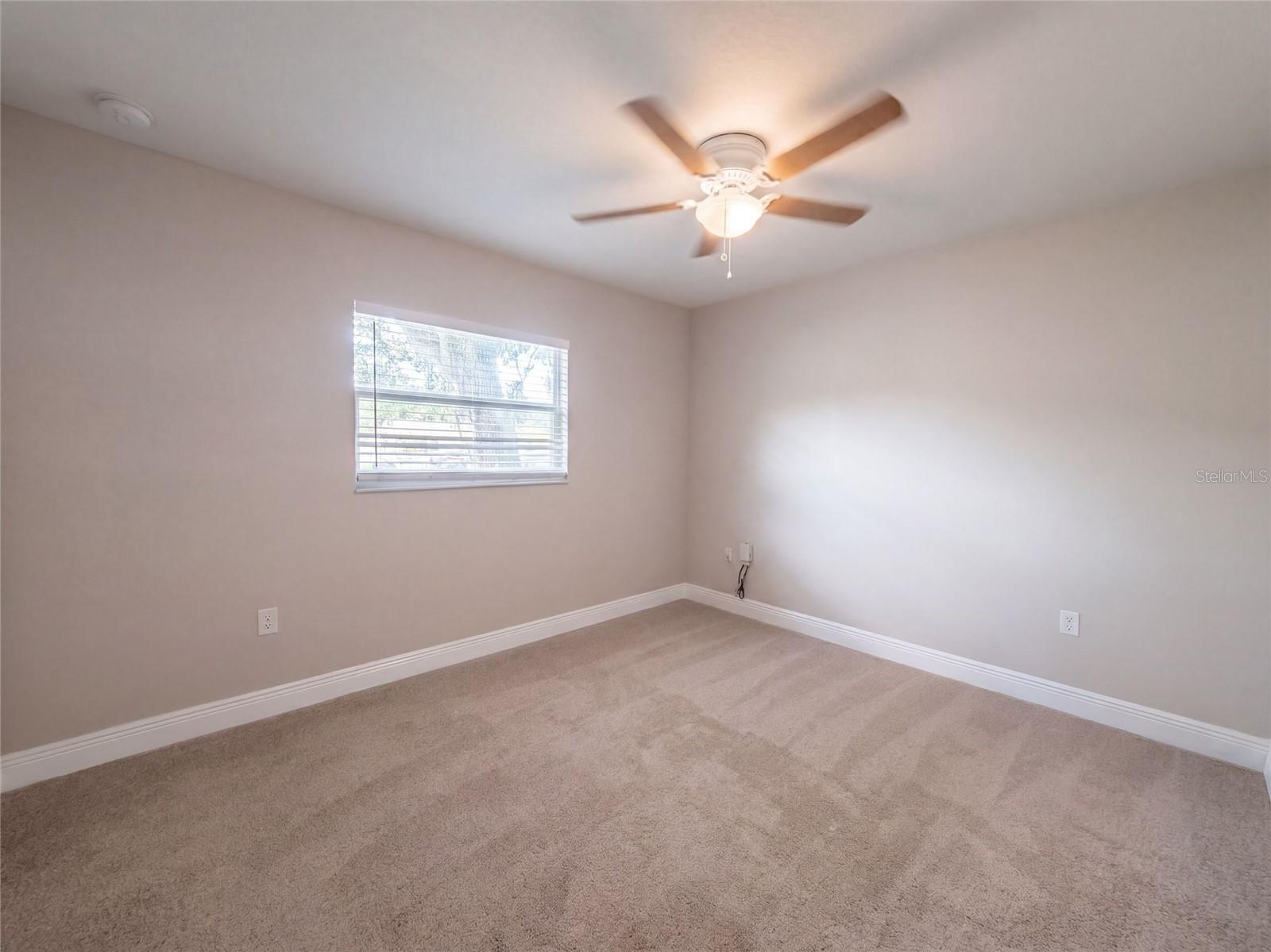 121 INWOOD CIR — photo 9