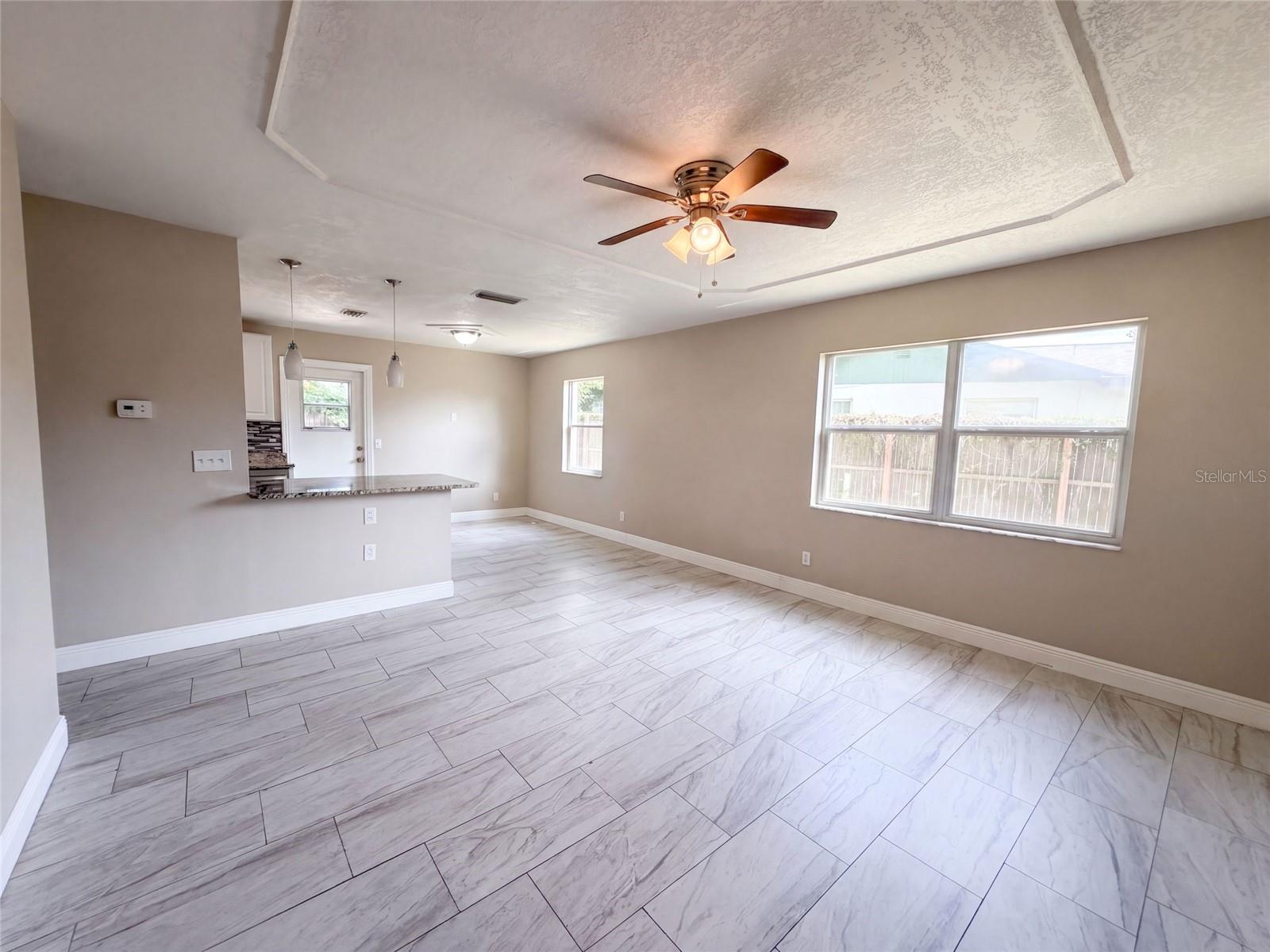 121 INWOOD CIR — photo 4