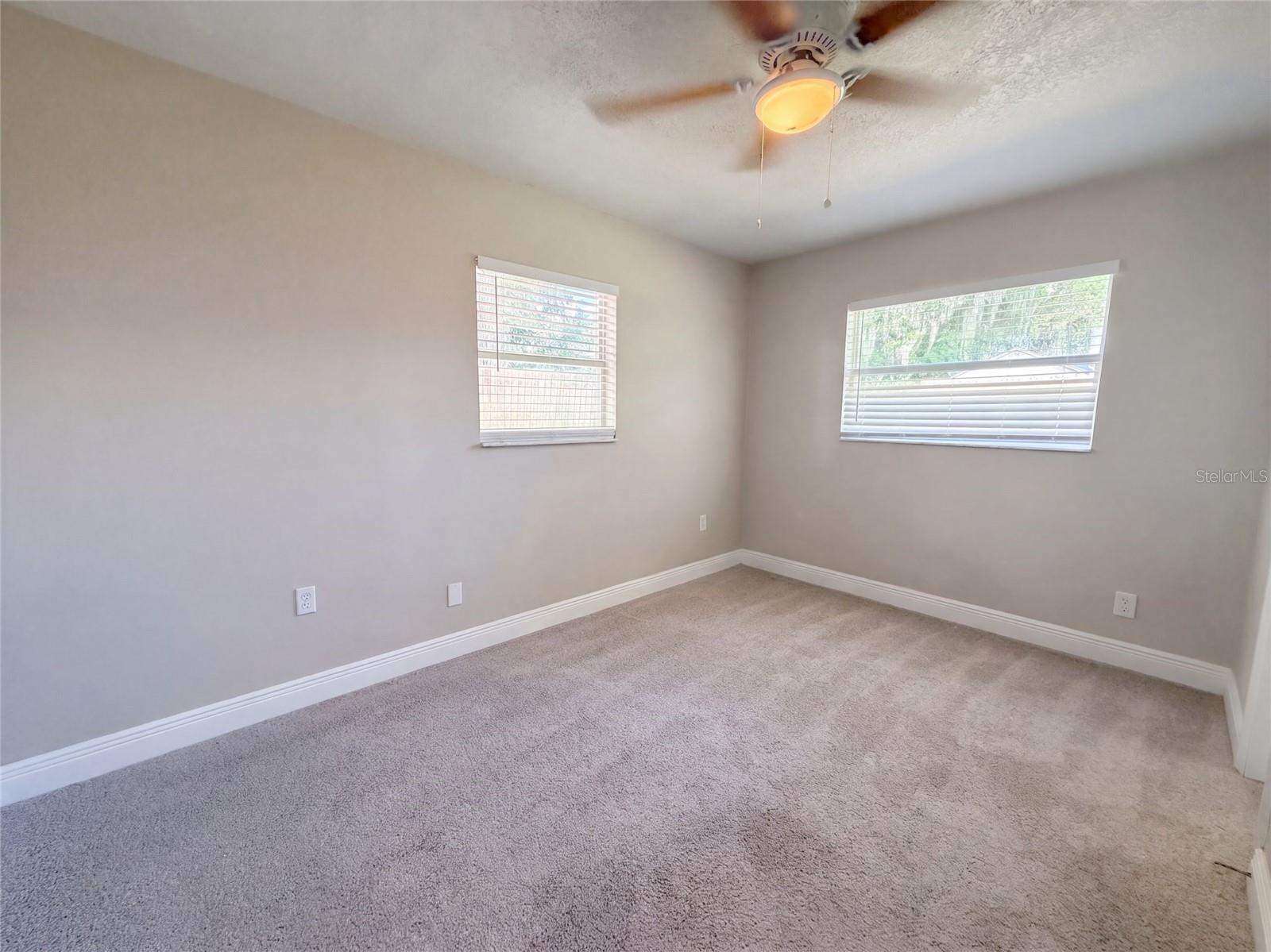121 INWOOD CIR — photo 10