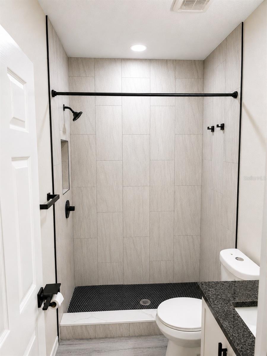 1710 W NORTH B ST #2 — photo 8