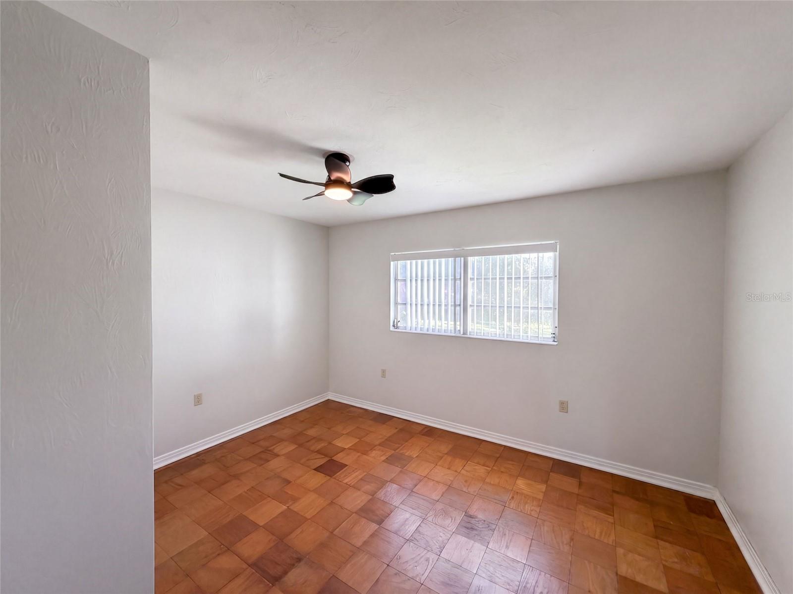 1305 W SPENCER ST — photo 10