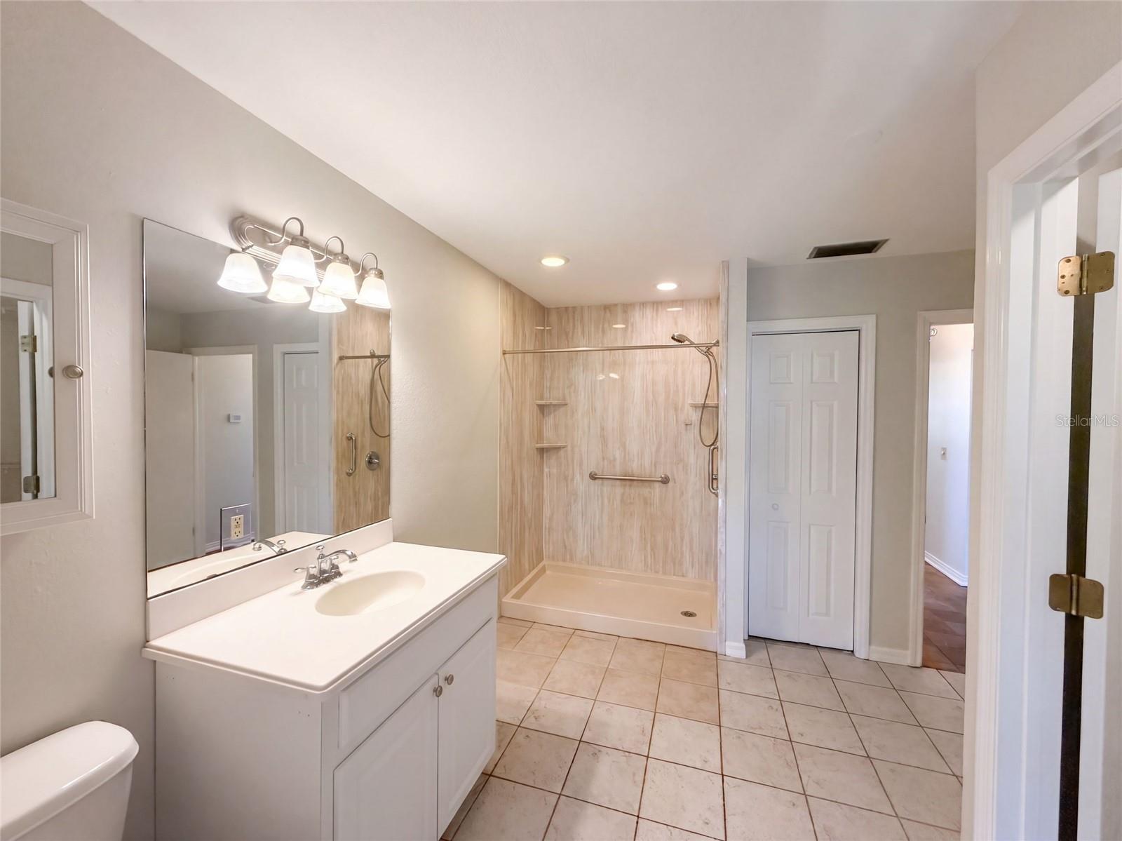 1305 W SPENCER ST — photo 14