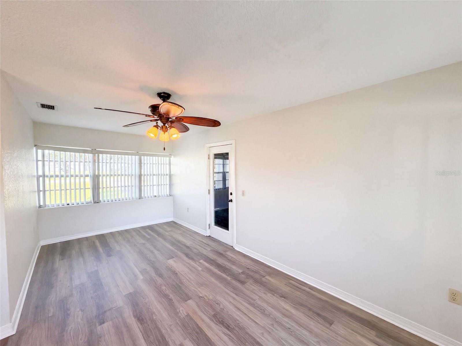 1305 W SPENCER ST — photo 9