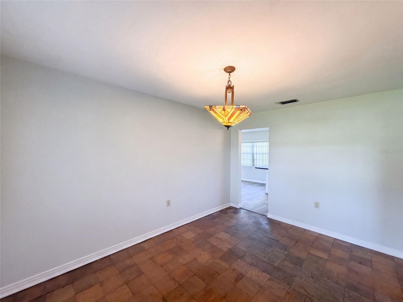 1305 W SPENCER ST — photo 6