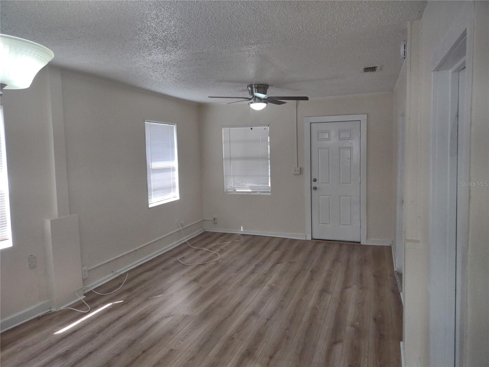 1407 MONROE AVE — photo 5
