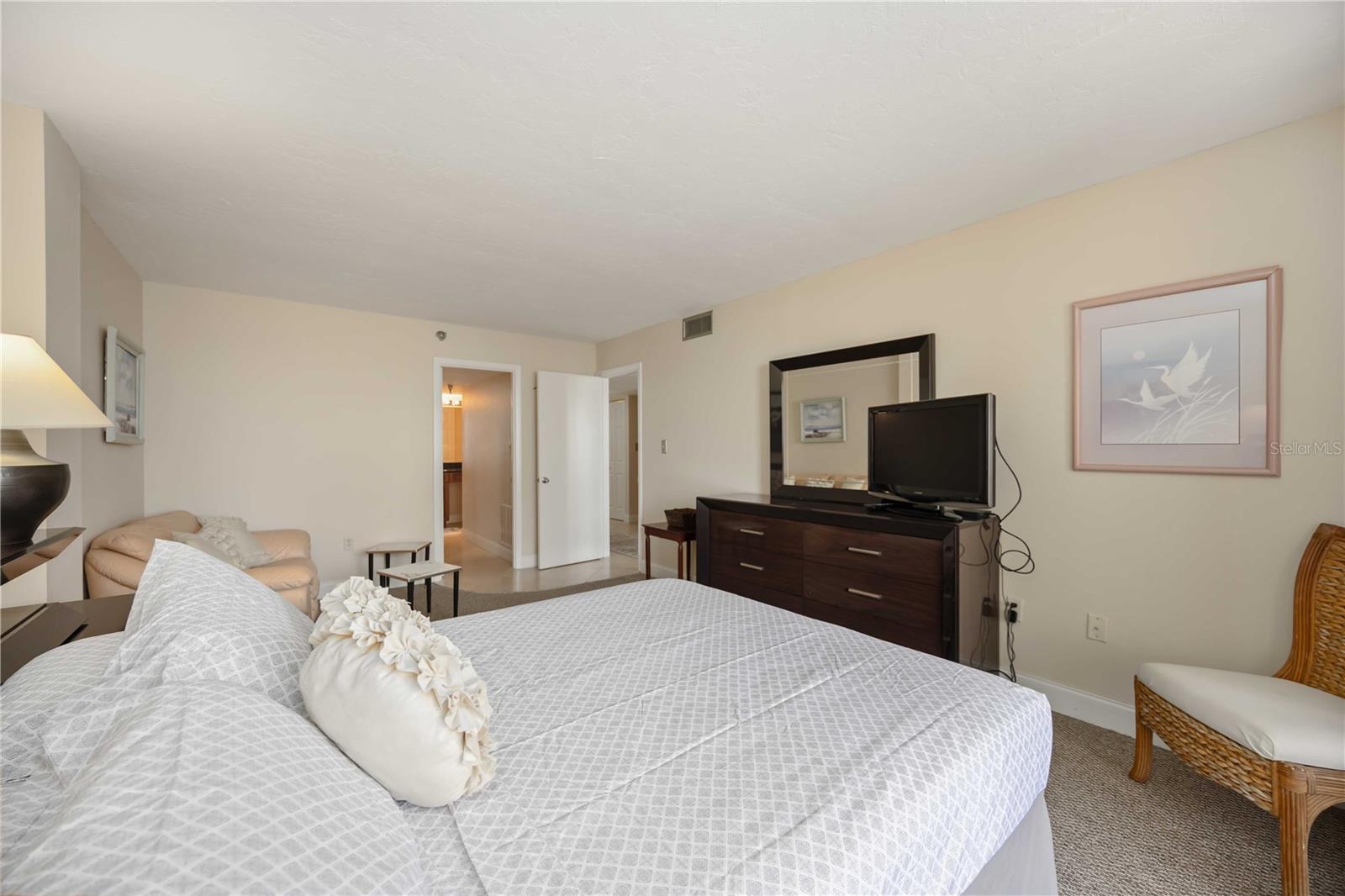 11 SUNSET DR #505 — photo 32