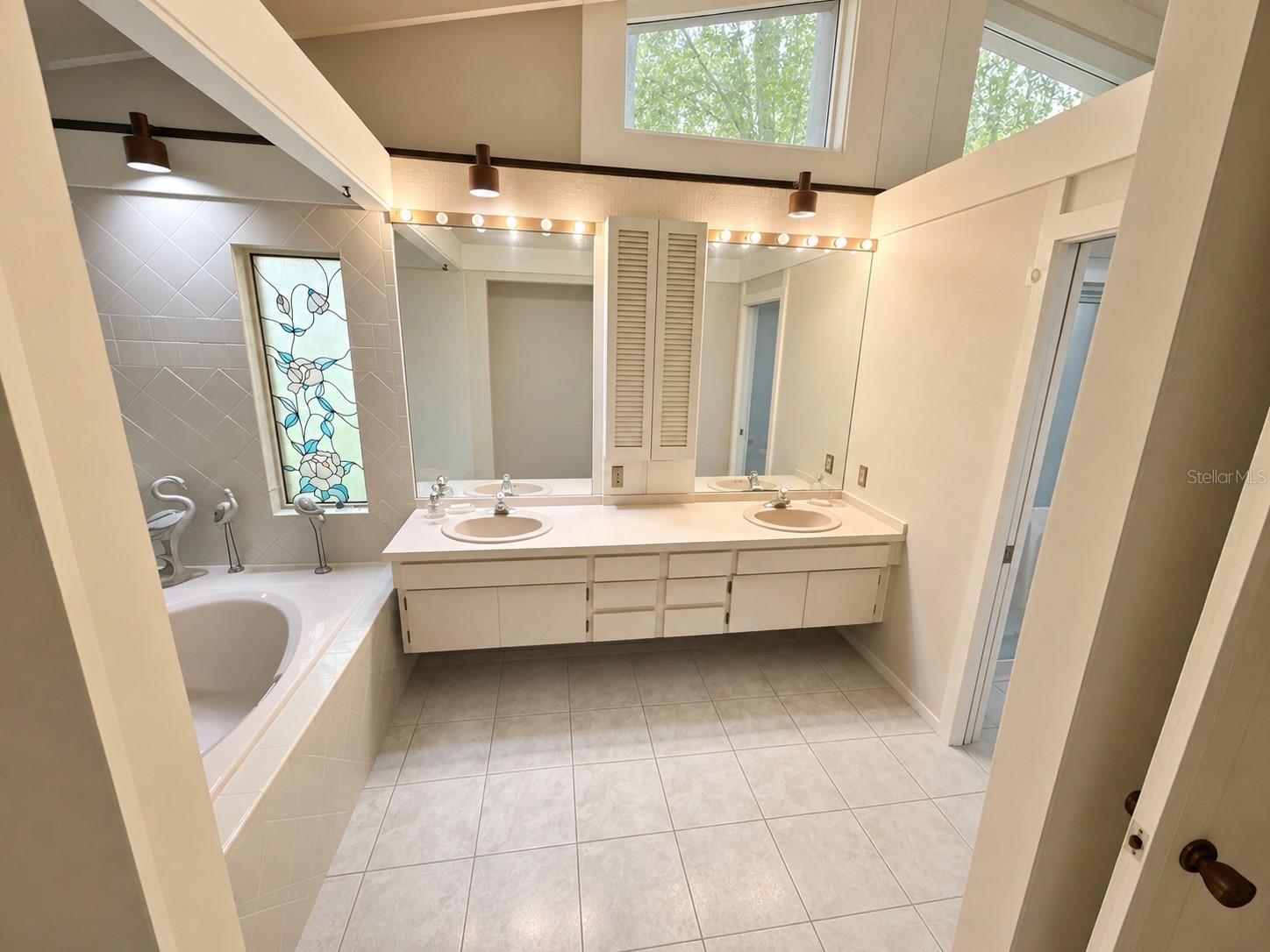 6701 PEMBERTON VIEW DR — photo 21