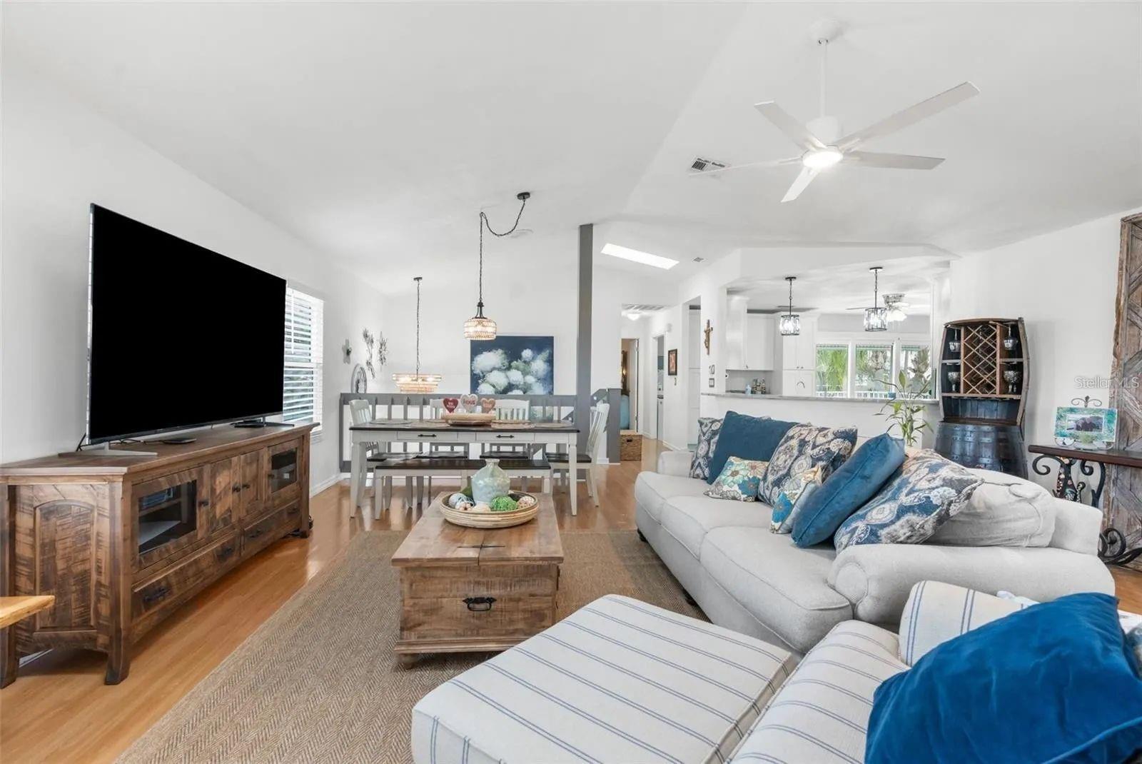 6029 BAYWAY CT — photo 9