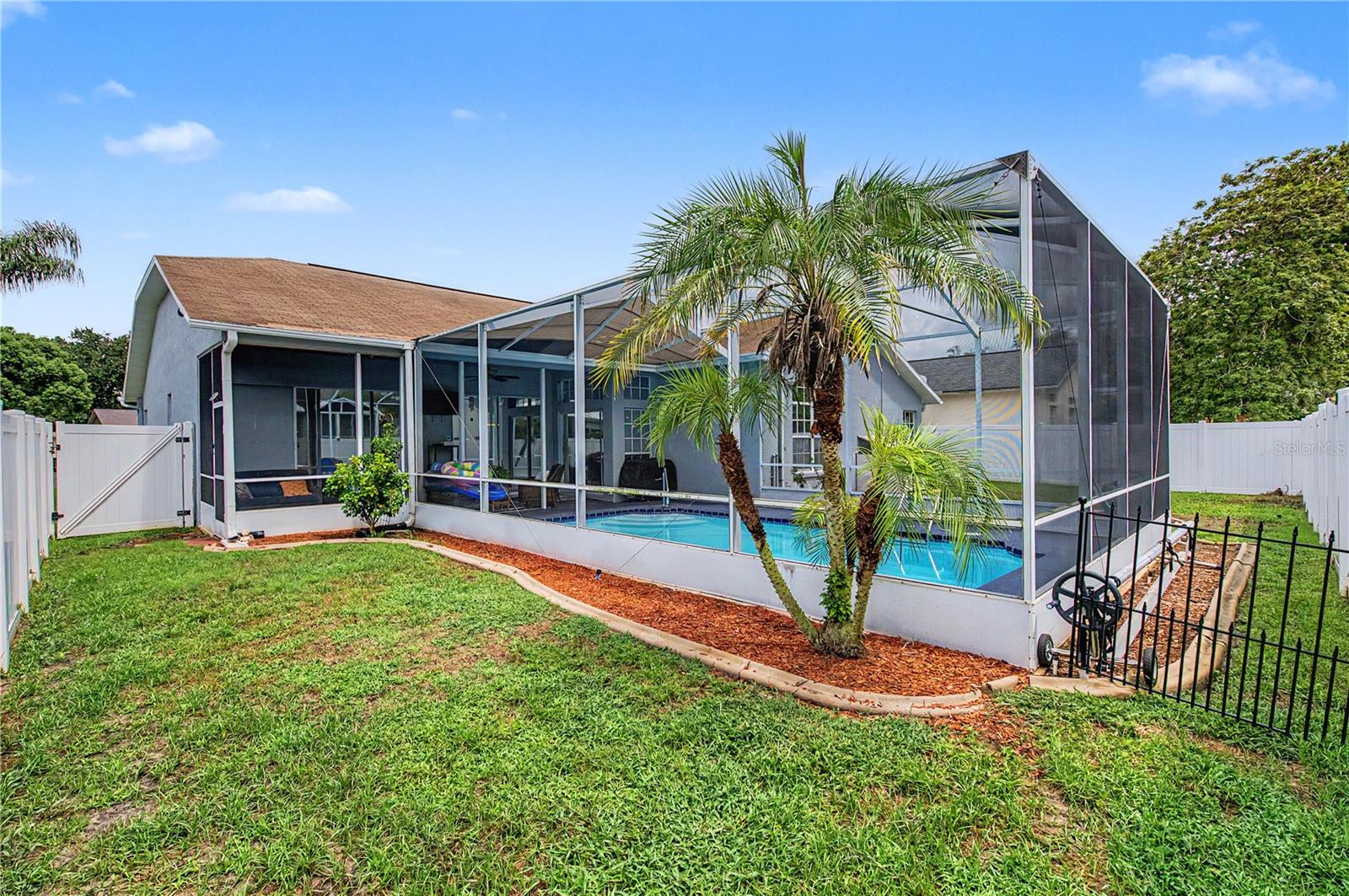 12040 PENZANCE LN — photo 36