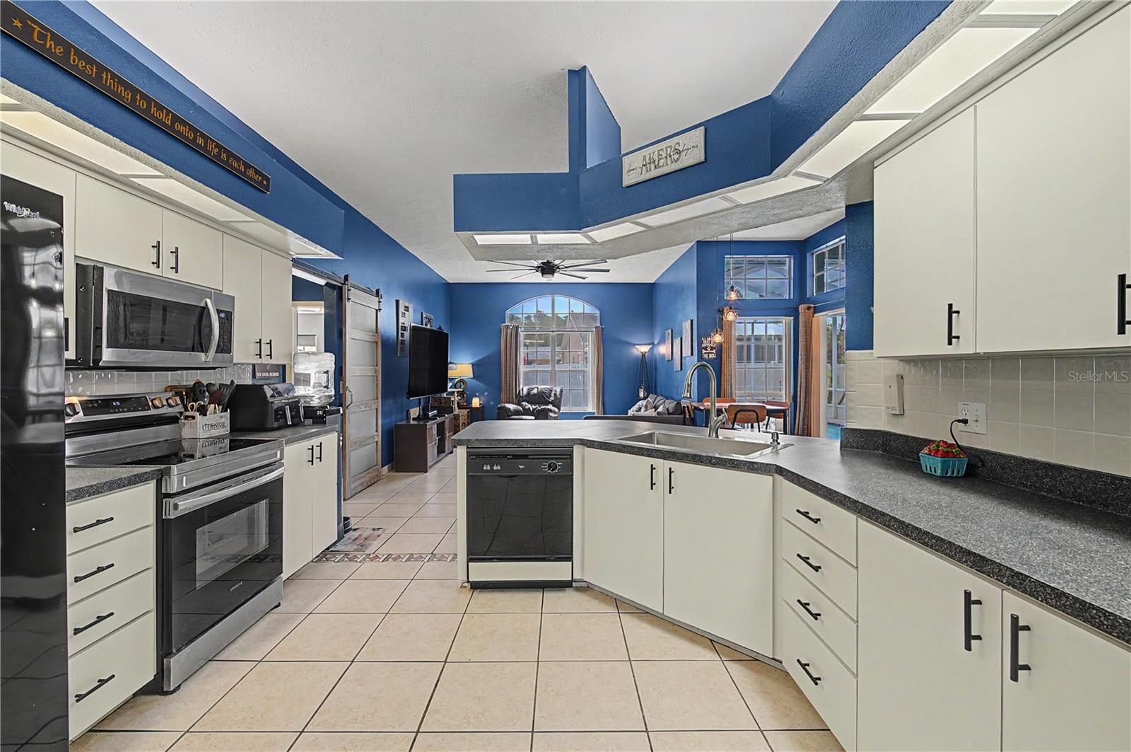 12040 PENZANCE LN — photo 17
