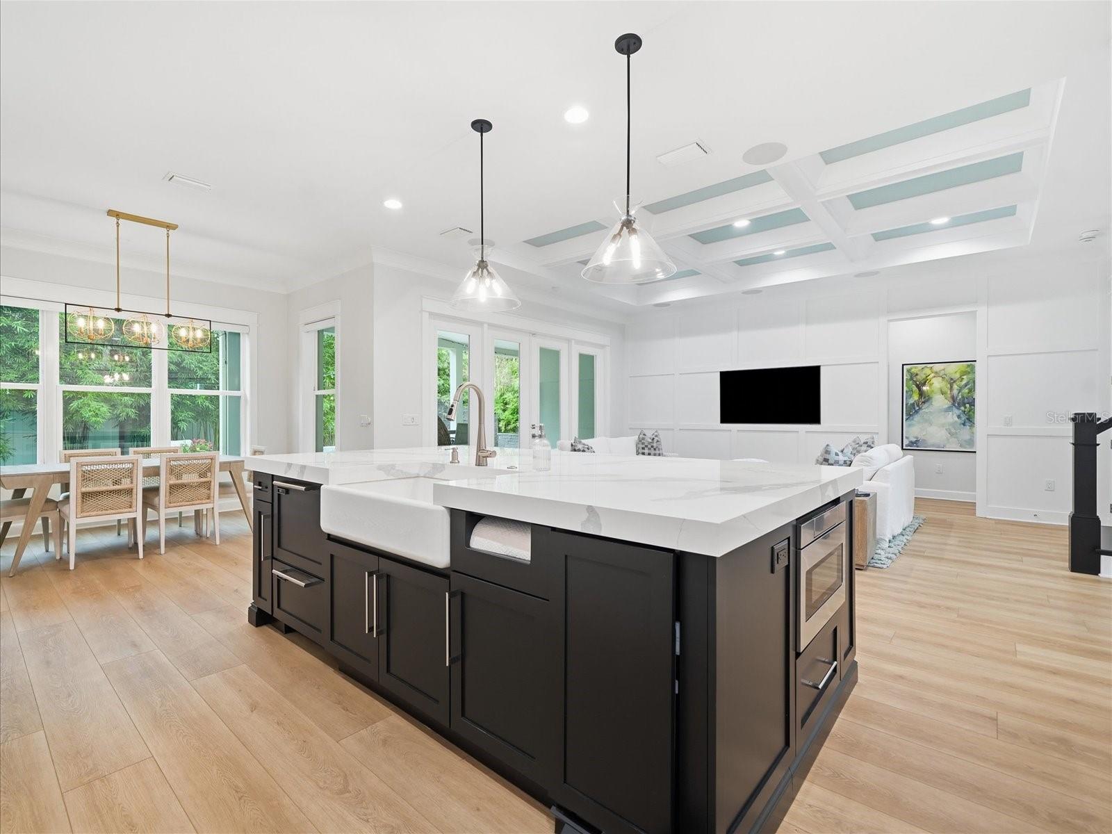 3718 W PALMIRA AVE — photo 17