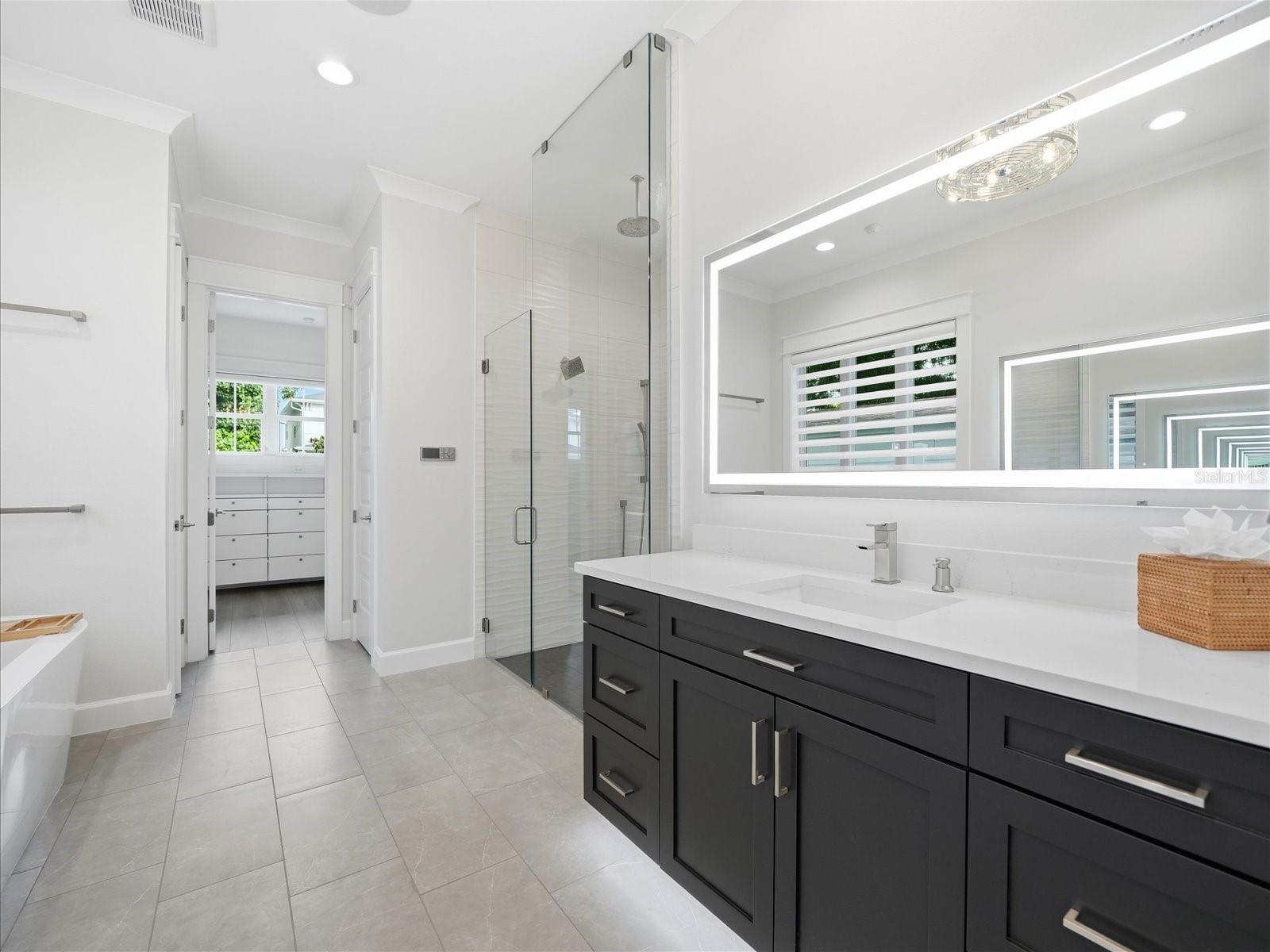 3718 W PALMIRA AVE — photo 33