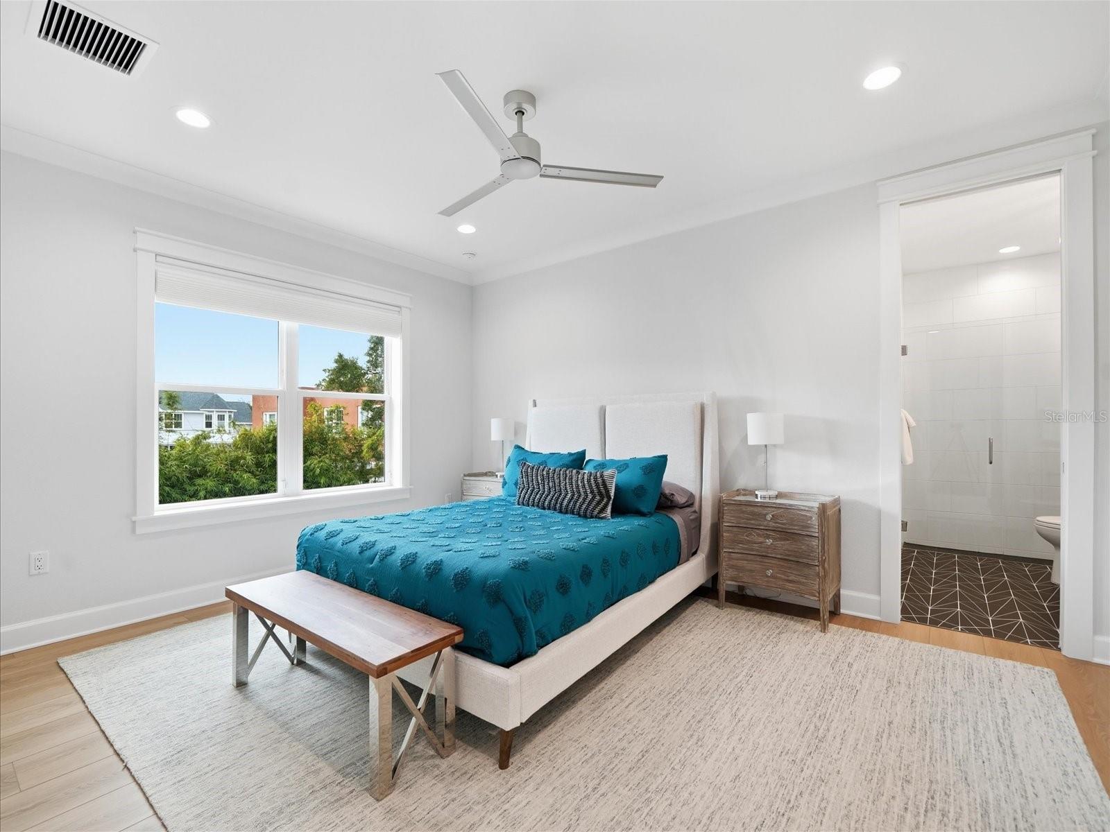 3718 W PALMIRA AVE — photo 60