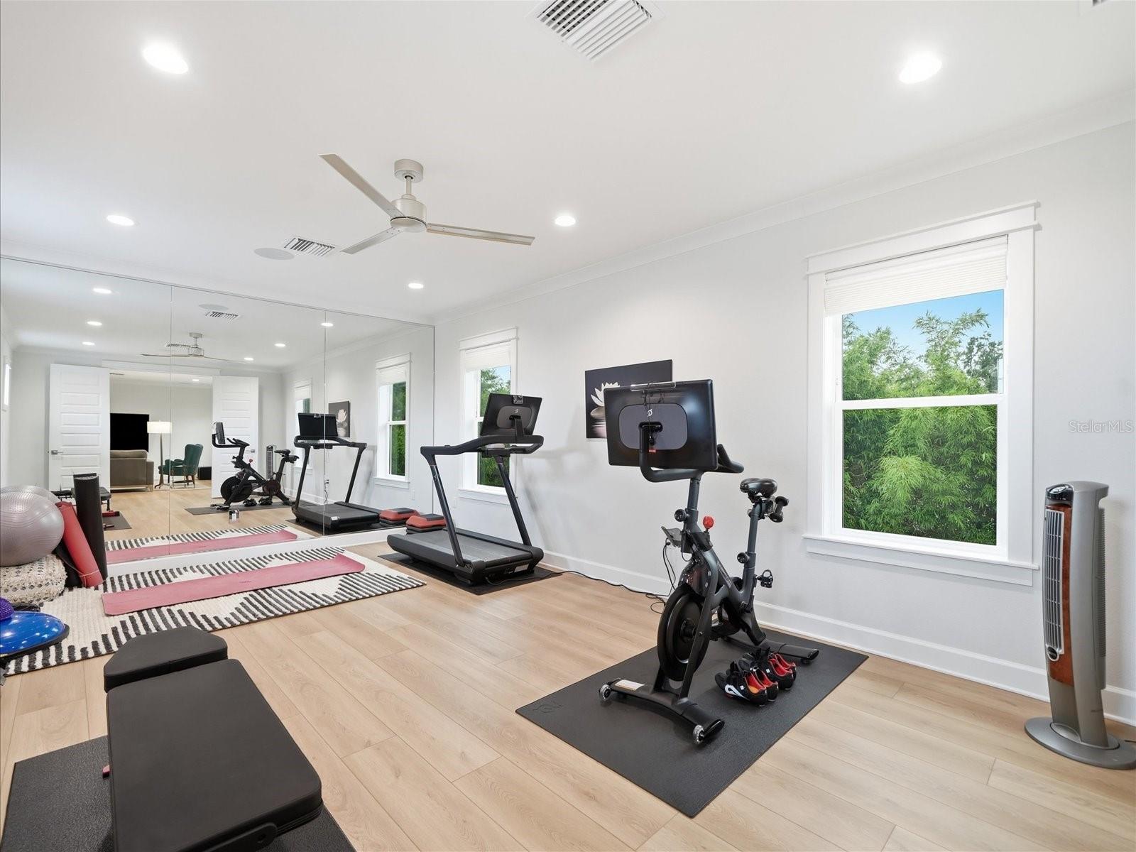 3718 W PALMIRA AVE — photo 58