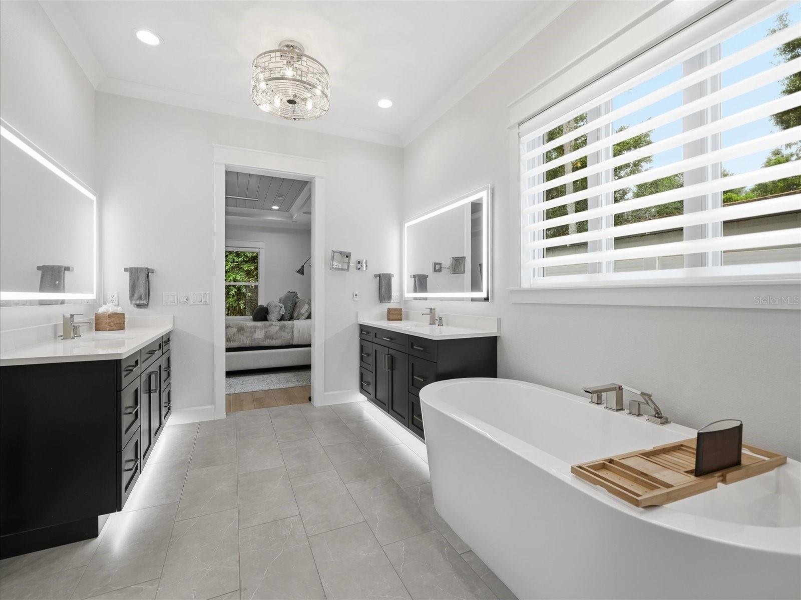 3718 W PALMIRA AVE — photo 37