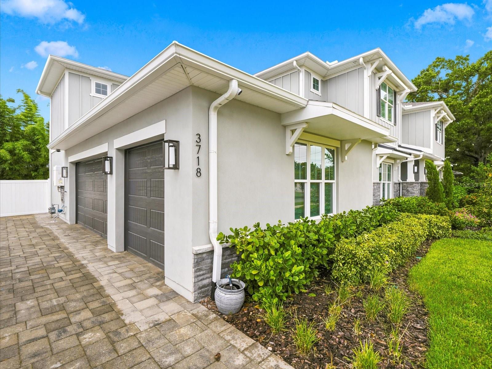 3718 W PALMIRA AVE — photo 82