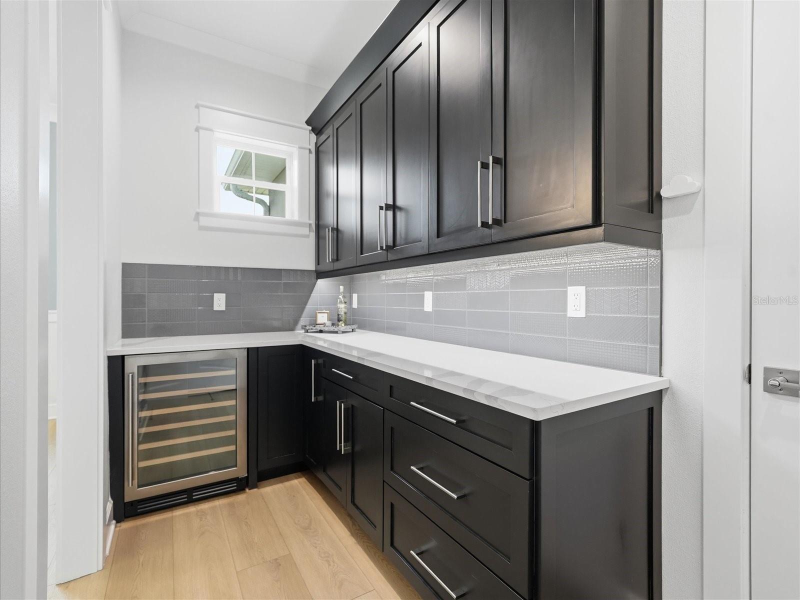 3718 W PALMIRA AVE — photo 23