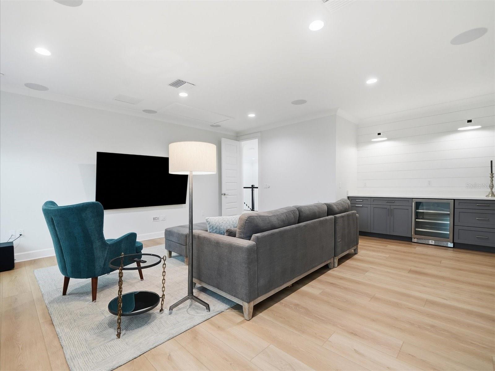 3718 W PALMIRA AVE — photo 55